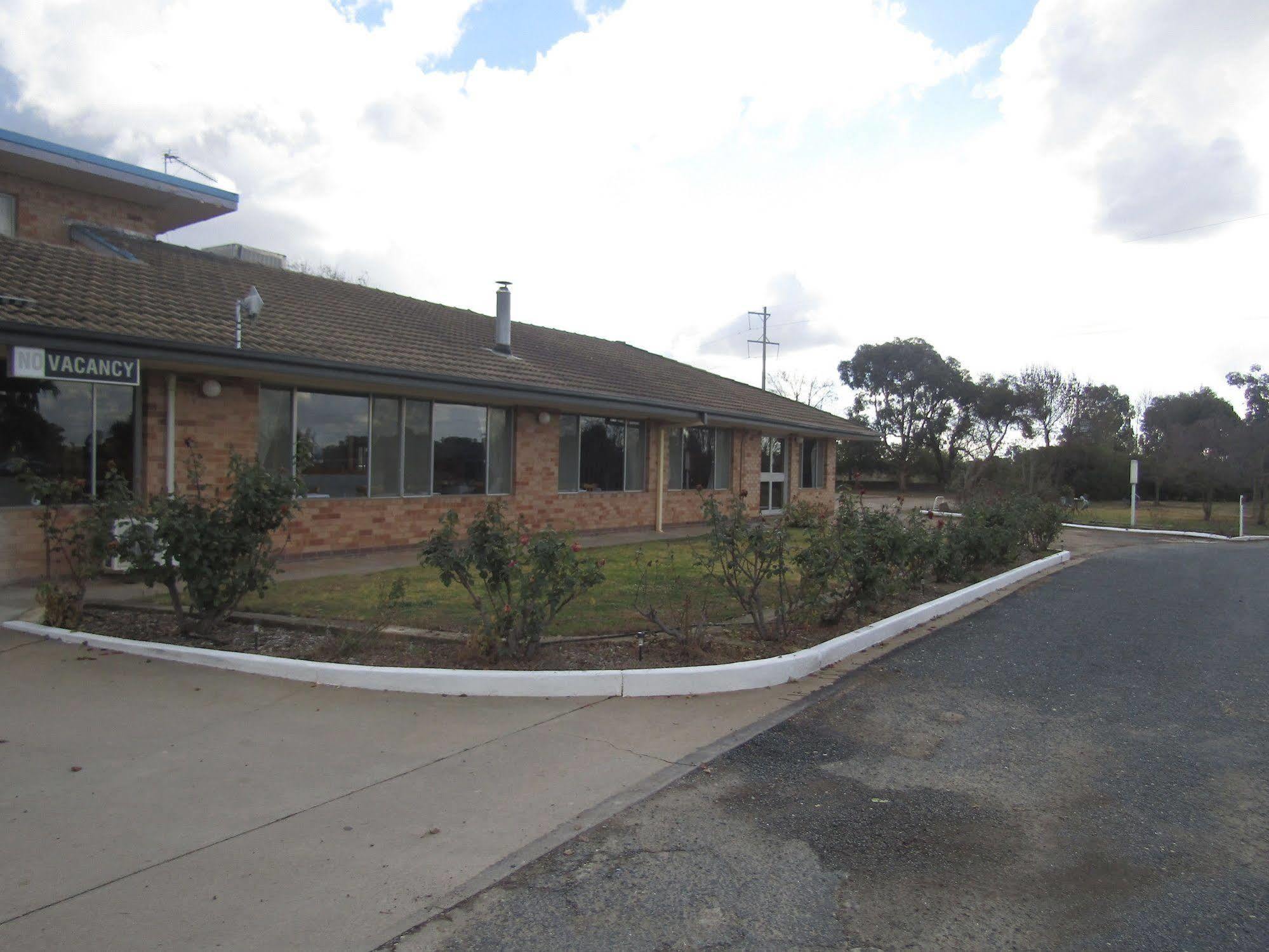 Allonville Gardens Motel Wagga Wagga Luaran gambar