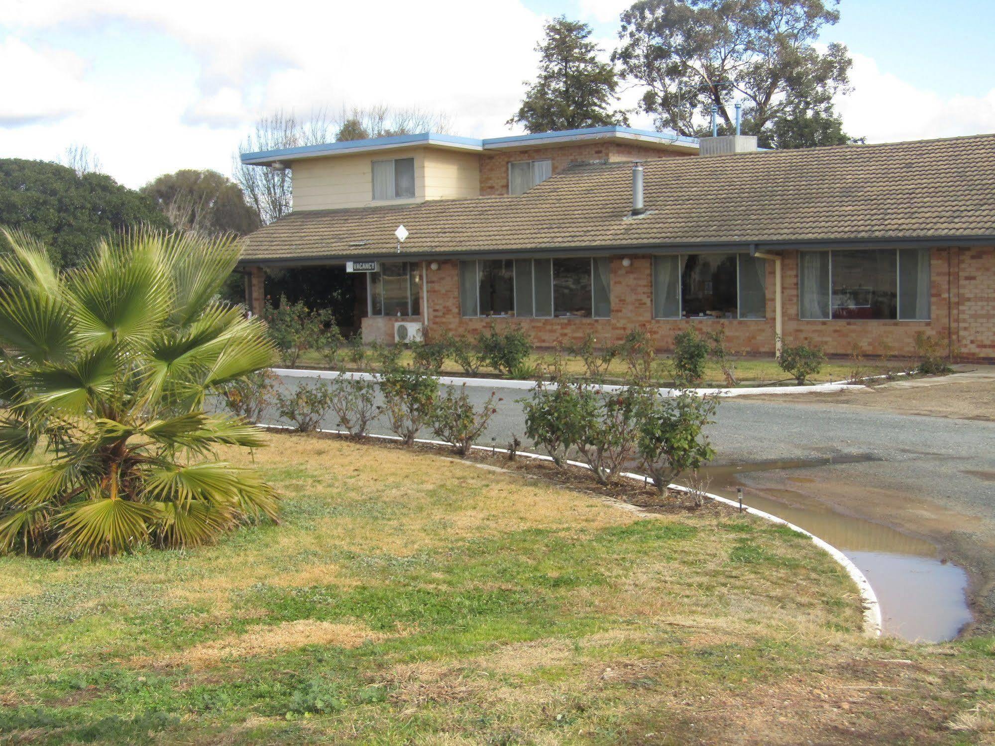 Allonville Gardens Motel Wagga Wagga Luaran gambar
