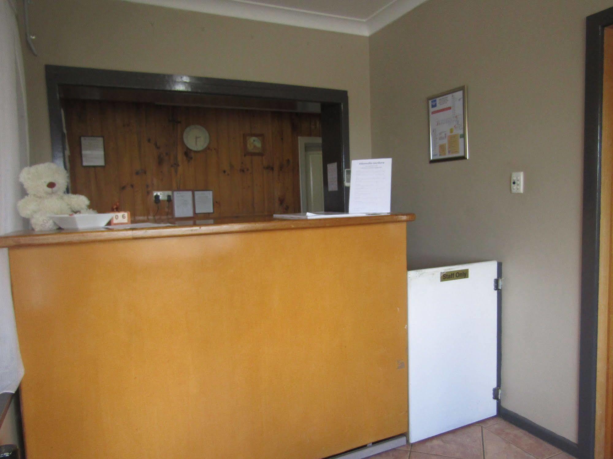 Allonville Gardens Motel Wagga Wagga Luaran gambar